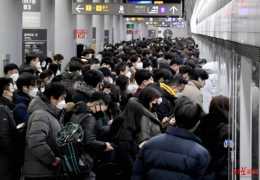 梨泰院踩踏事故“後遺症”：有韓國民眾不敢坐地鐵上班，稱感到“窒息和恐慌”