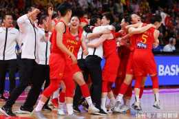 鄭薇遇麻煩,中國女籃僅部分球員回國,球迷呼籲姚明籃協提供協助
