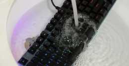雷柏V520RGB幻彩背光防水遊戲機械鍵盤評測