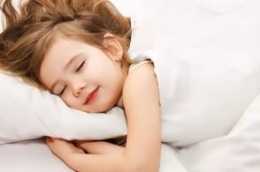 孩子經常晚睡，將來落後同齡人的，可不止身高和智力，家長別大意