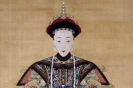 清朝唯一一位沒有進過皇宮，就被封為皇后的女人