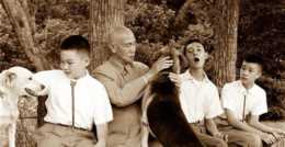 蔣介石晚年生活照：在孫子們簇擁下遛狗，戴墨鏡看宋美齡野炊