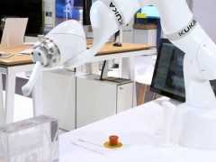 KUKA 醫療機器人專案和研究之二