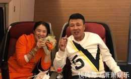 24冠國乒女皇,退役後患癌富豪丈夫15年不離棄,買下整條街送妻子
