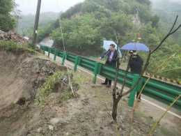 鄖陽區：冒雨開展汛期道路隱患排查工作