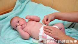 新生兒拉完臭臭後，用水洗好還是紙巾擦？正確的方式是這個