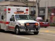 救護車被撞，病人從車內甩出身亡，責任到底落在誰頭上？