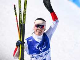 北京冬殘奧會|女旗手郭雨潔:今天起床遲了,但冠軍穩的!