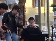 離開《嚮往的生活》後，劉憲華在街頭演唱，追求夢想的他很帥