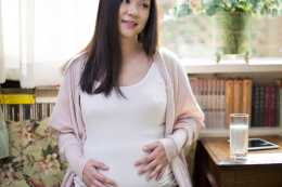 孕婦早破羊水、不想胎兒早產等四種情況下，不能忽略
