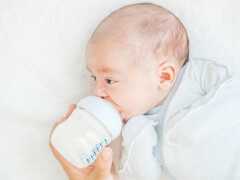 寶寶頻繁吐奶是生病了嗎？還是寶媽餵養方法不對？