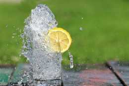科學家告訴你為什麼夏天一定要多喝水？