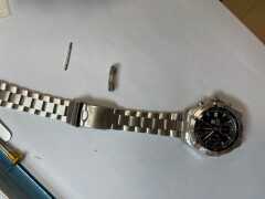 因受到劇烈撞擊導致停走的泰格豪雅手錶，修復需要多少錢？