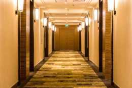 住酒店時，為何走廊盡頭的房間最好別住？聽聽懂行的人怎樣說