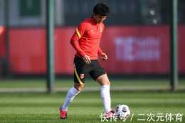 越媒:中國足球是12強中最弱的球隊,越南隊要贏球還要賺取淨勝球